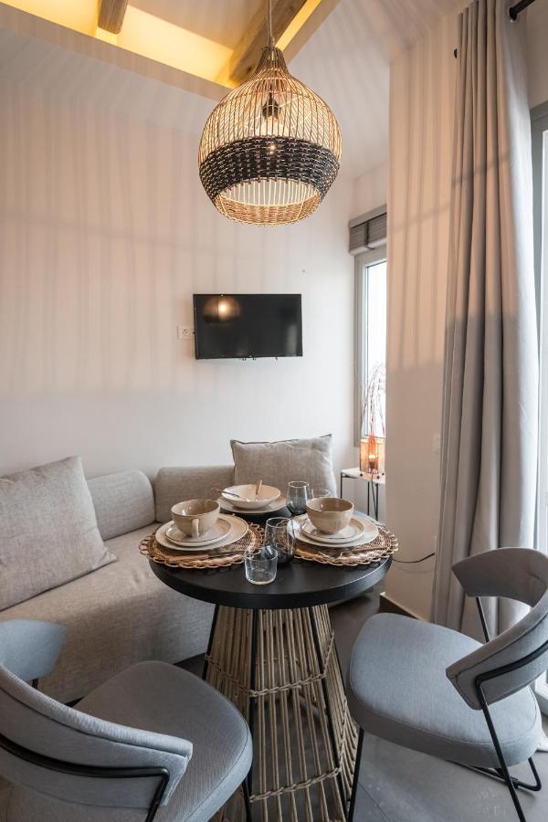 Vivere Luxury Suites Pera Gyalos Екстер'єр фото